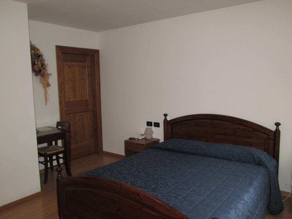 Bed and Breakfast Meuble Blue House Auronzo di Cadore Zimmer foto